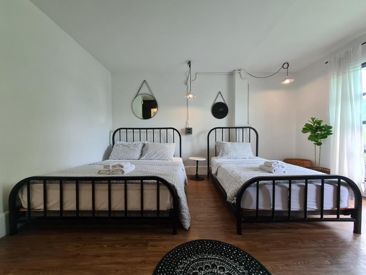 Hand hotel Bangsaen Exteriör bild