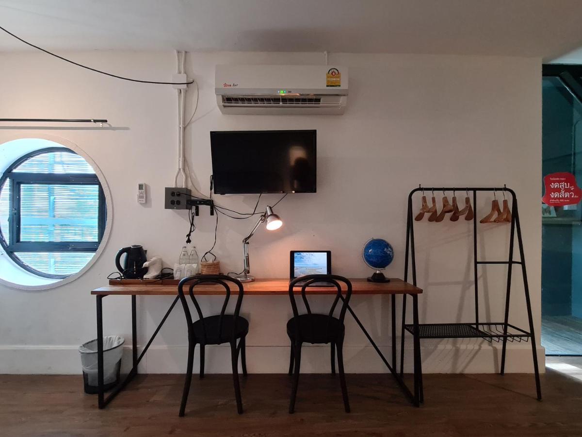 Hand hotel Bangsaen Exteriör bild